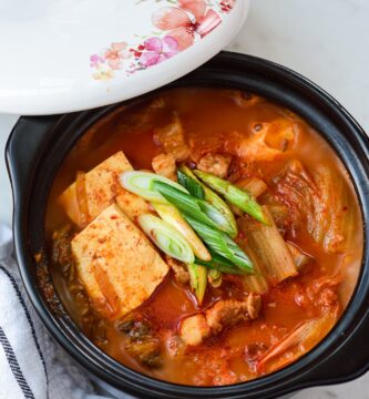 Kimchi Jjigae (Kimchi Stew) - Korean Bapsang 3 DSC5897 2