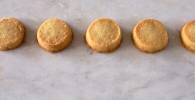 Classic Shortbread Cookies 4 shortbread cookies h