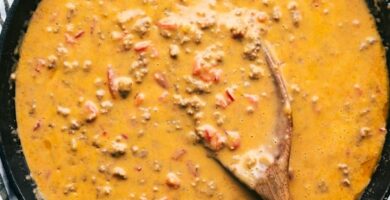 Easy Beef Queso Dip