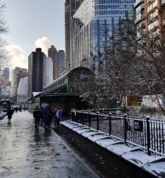 when does it snow in new york city