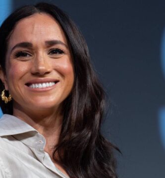 Copy the The Pure Aesthetic of Meghan Markle's Vacation Desk 3 wmuLrKKfN6KRtMHTUPoYcH 1600 80
