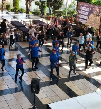 Adultos mayores se activan en Súper Clase de Health “60 años y más” - El Sol de San Luis 1 image