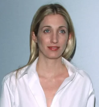 The Blonds' publicist Mao Padilha recalls Carolyn Bessette Kennedy teaching him how to adapt his seating chart at NYFW