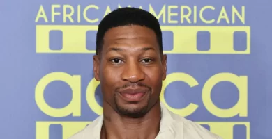 Jonathan Majors falls through Daily Wire set window