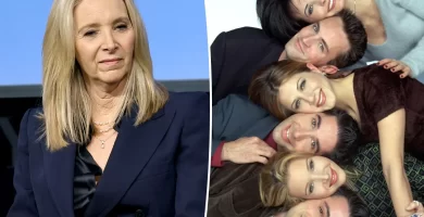 Lisa Kudrow says 'nobody cared about me' and she or he was known as 'the sixth pal' on hit sitcom 4 Lisa Kudrow says 'no one cared about me' and she was called 'the sixth friend' on hit sitcom
