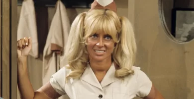 Joy Harmon, 60s pin-up icon, dies aged 87