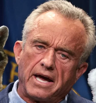 Robert F. Kennedy Jr. lower off a raccoon's penis 2 Robert F. Kennedy Jr. cut off a raccoon's penis