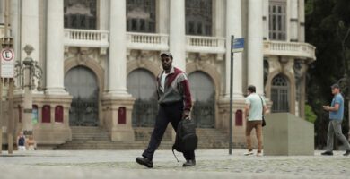 WATCH: Yahya Abdul-Mateen II Leads Netflix's Man On Fire in First Trailer