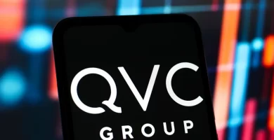 The QVC group, whose networks popularized shopping on television, files for bankruptcy (chapter 11)