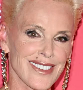 Rockies star, 62, hasn't aged a day with extremely timeless appears to be like as followers declare her 'ceaselessly' 1 Rockies star, 62, hasn't aged a day with incredibly timeless looks as fans declare her 'forever'