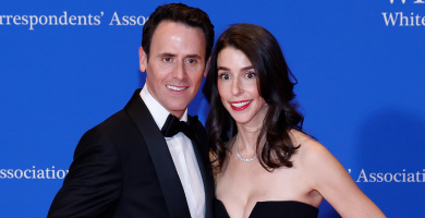 Oz Pearlman and Elisa Rosen attend the 2026 White House Correspondents' Dinner.