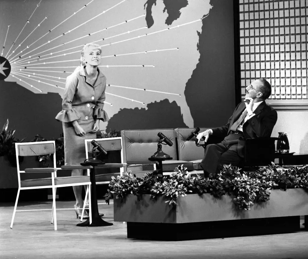 Pleasure Harmon, 60s pin-up icon, dies aged 87 2 joy harmon groucho marx