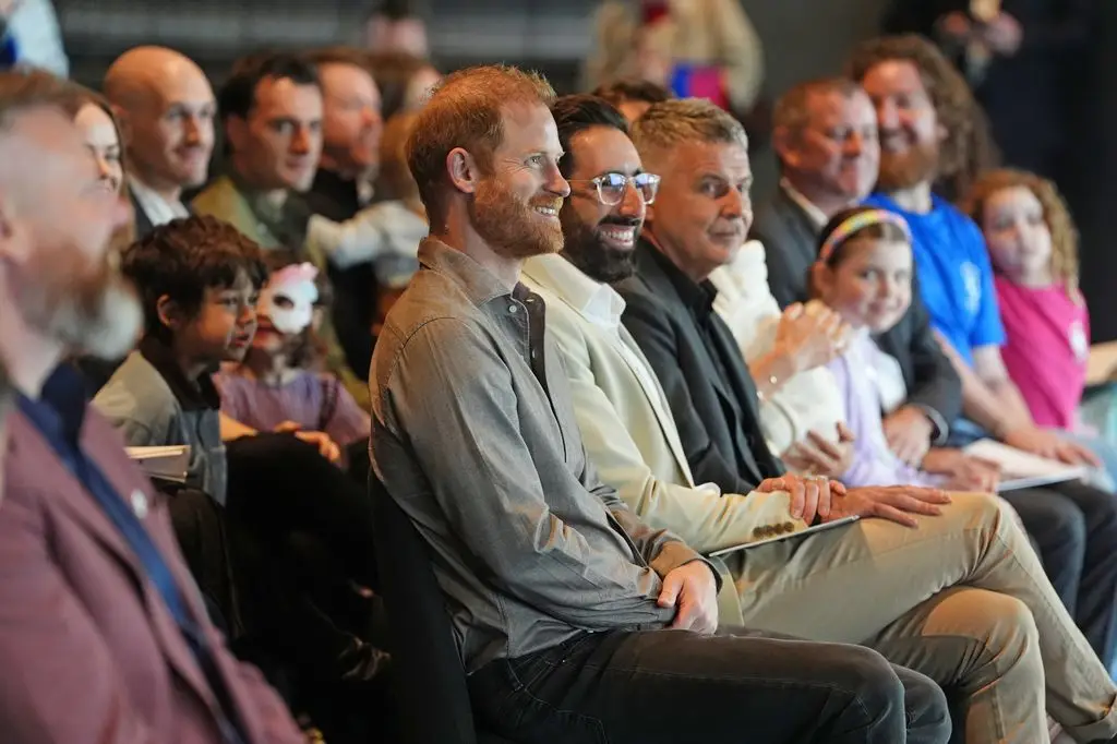 prince harry smiling crowd
