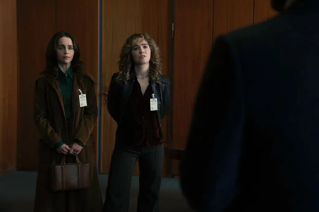 Emilia Clarke as Bea, Haley Lu Richardson as Twila in Ponies