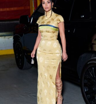 Links “Kim Kardashian Stepped Out for a Broadway Show Before the Met Gala”