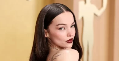 Dove Cameron wows in her tiny blue bikini whereas on trip in Italy with fiancé Damiano David 8 Dove Cameron wows in her tiny blue bikini while on vacation in Italy with fiancé Damiano David