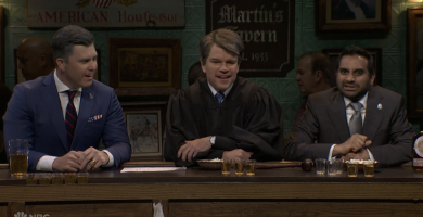 Matt Damon and Aziz Ansari lead 'SNL' cold open as Trump officials