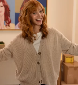 Jennifer Aniston makes shock look on 'The Comeback' podcast 3 Jennifer Aniston makes surprise appearance on 'The Comeback' podcast