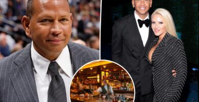 Newly single Alex Rodriguez chats with three women at once at a trendy celebrity-filled venue