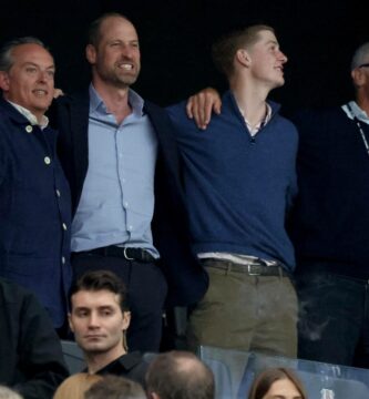 Prince William's soccer 'band of brothers' will 'contact a chord along with his brother' 3 Prince William's football 'band of brothers' will 'touch a chord with his brother'