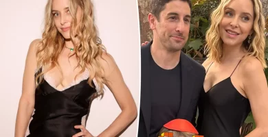 Jenny Mollen writes essay about feeling 'worthy and validated' after break up from Jason Biggs 9 Jenny Mollen writes essay about feeling 'worthy and validated' after split from Jason Biggs