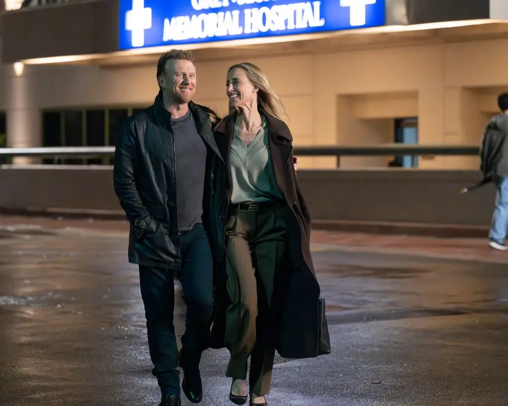KEVIN MCKIDD, KIM RAVER IN GRAYS ANATOMY