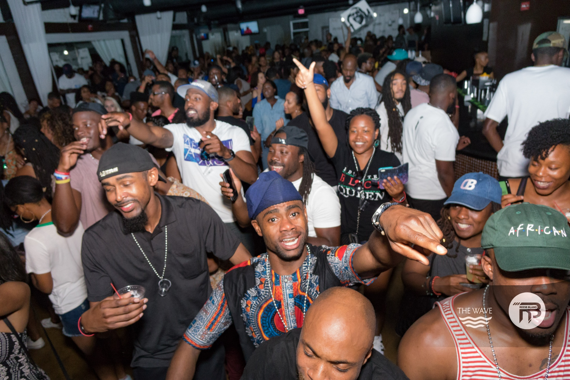 Jason Kelley began The Wave as a gaggle chat for 13 buddies. It is now a 40,000-member community altering the way in which black professionals discover group - Essence 3 The wave started as a group chat for 13 friends. It's now a 40,000-member network changing the way black professionals find community