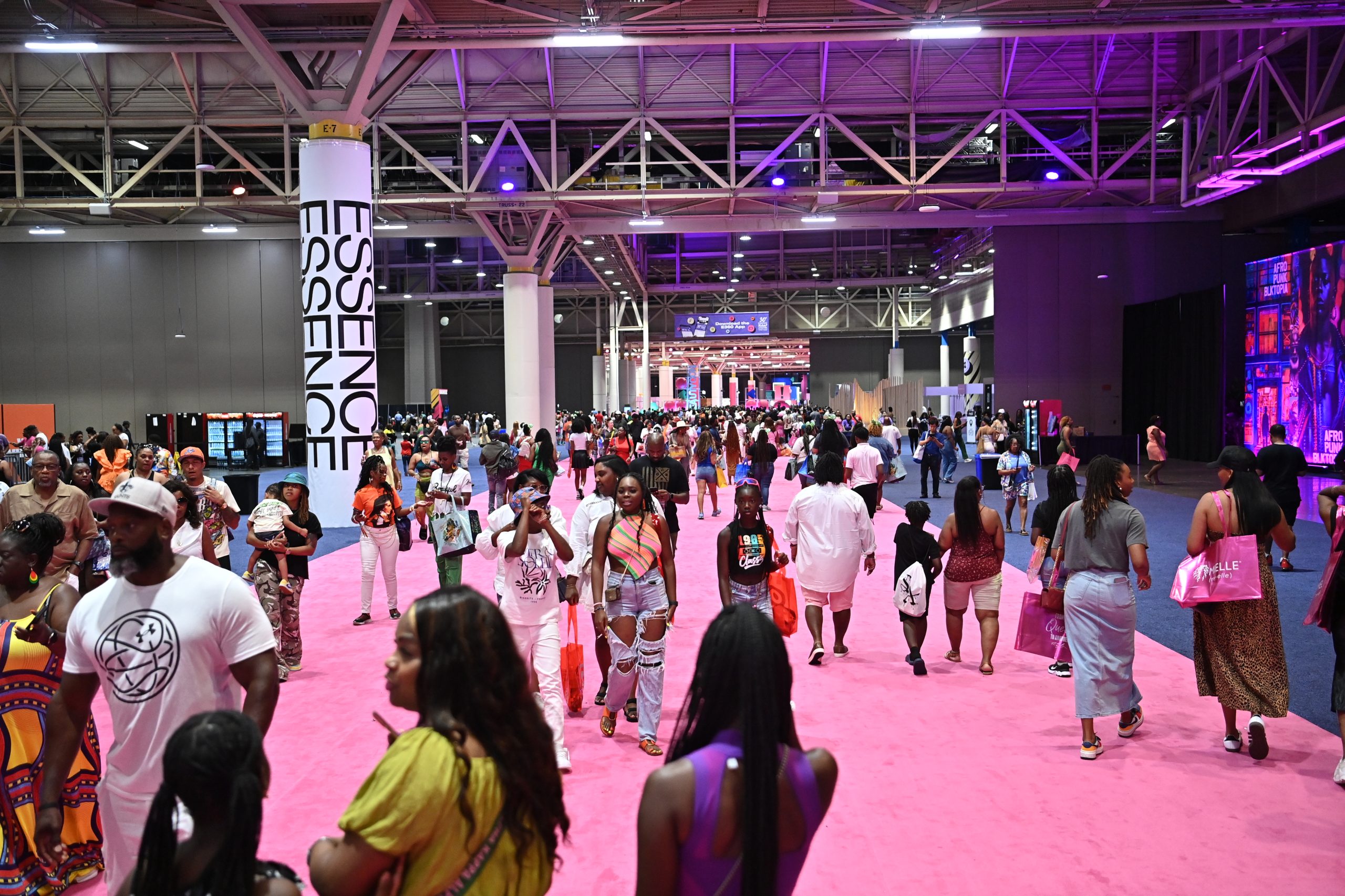 No Crew, No Problem: 5 Tips for Rocking the ESSENCE Festival Solo