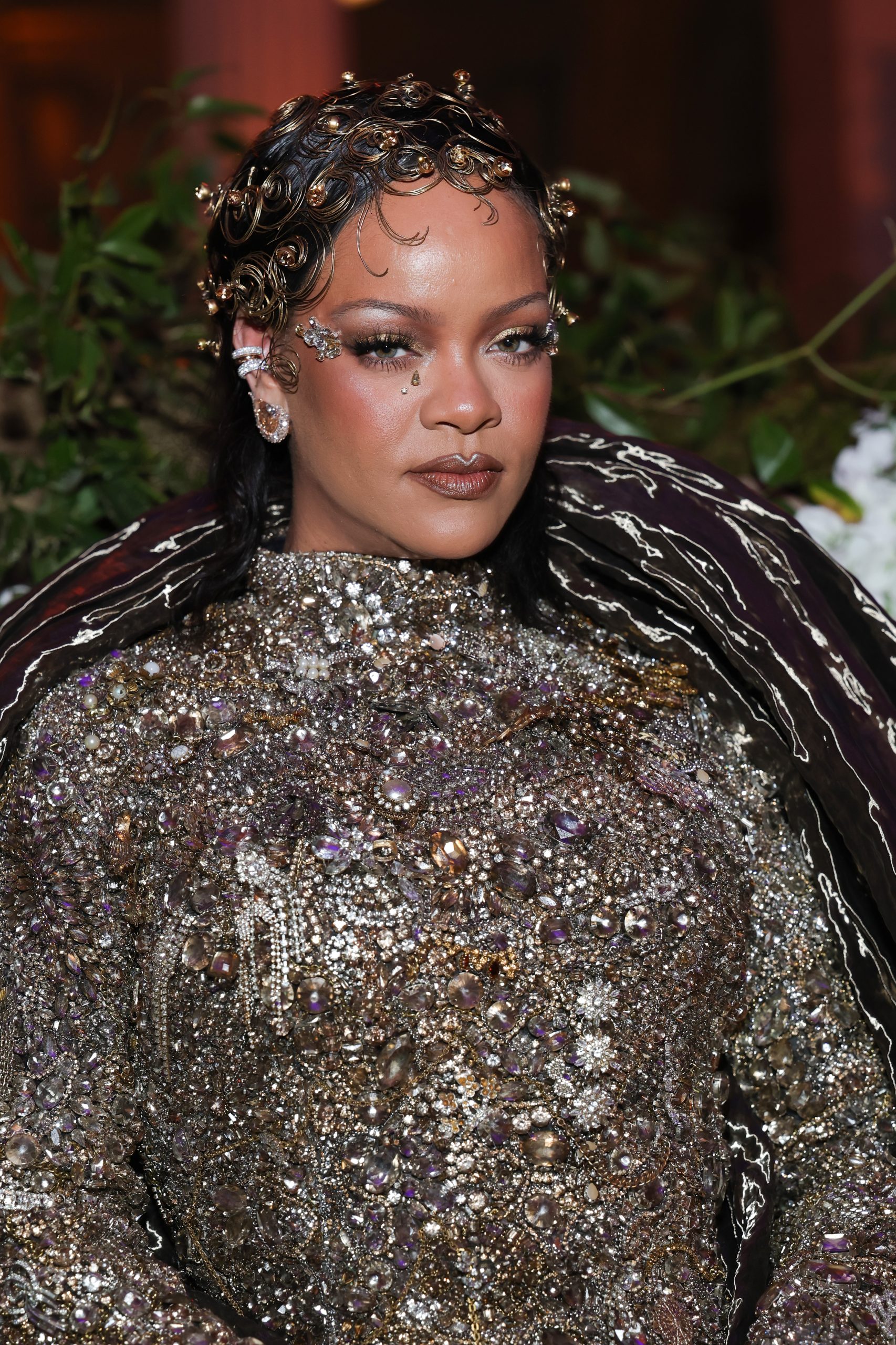 Rihanna's Met Gala beauty look was literally gold! 