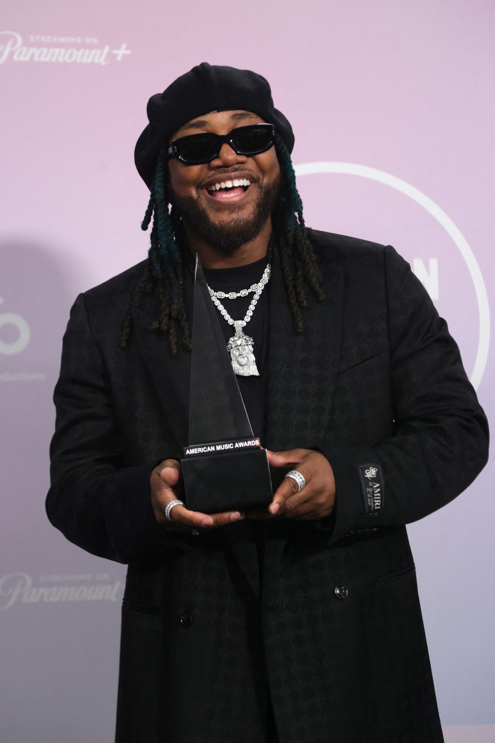The best looks from the American Music Awards red carpet