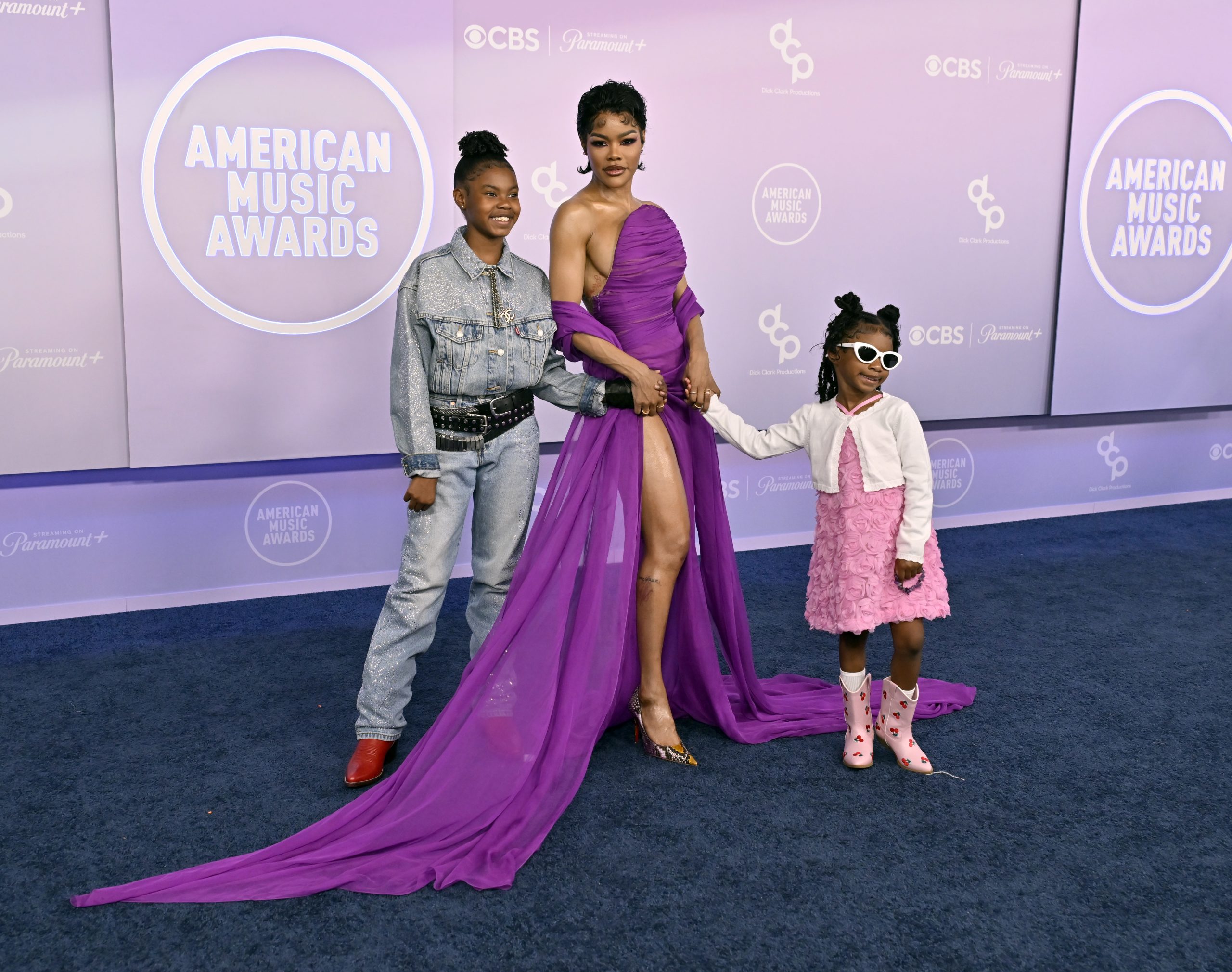 The best looks from the American Music Awards red carpet