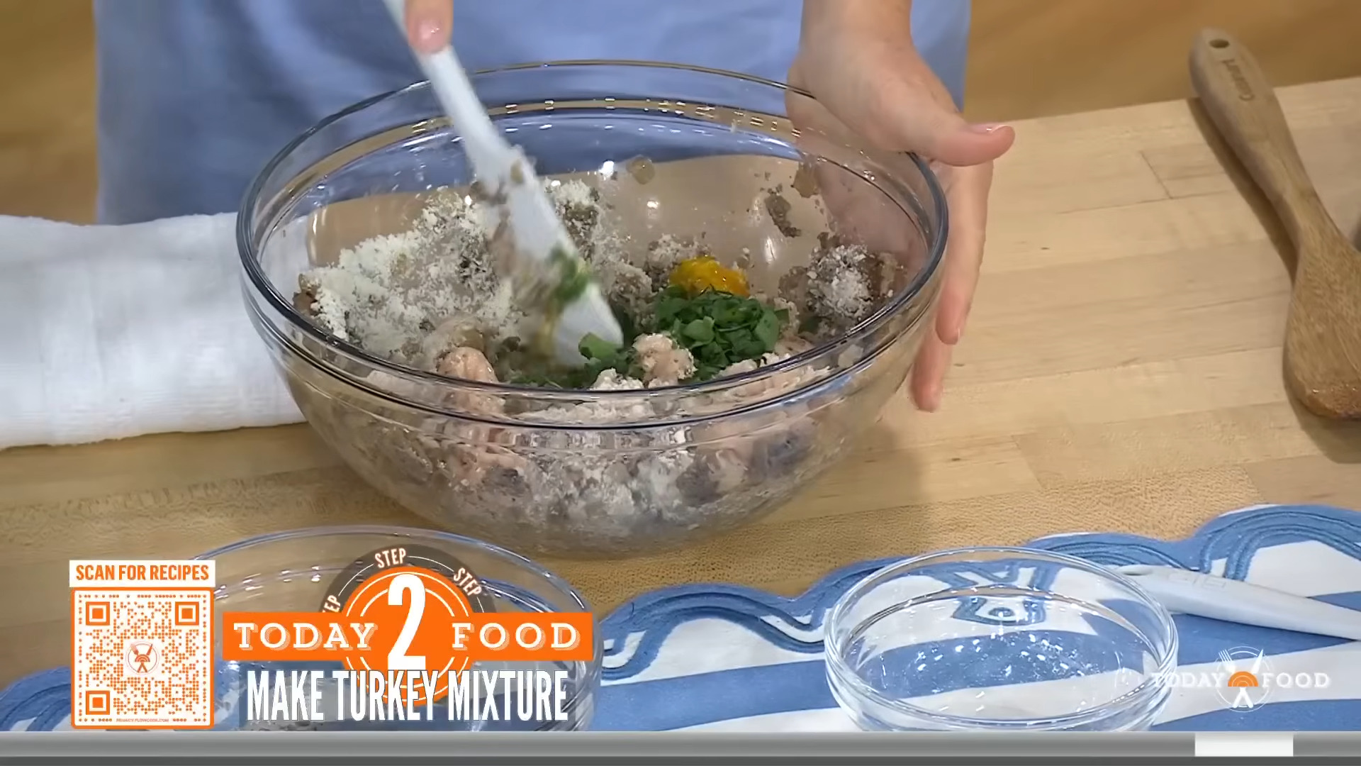 Gwyneth Paltrow says arugula is an effective substitute for dairy 1 Gwyneth Paltrow's Arugula and Turkey Meatball Mix
