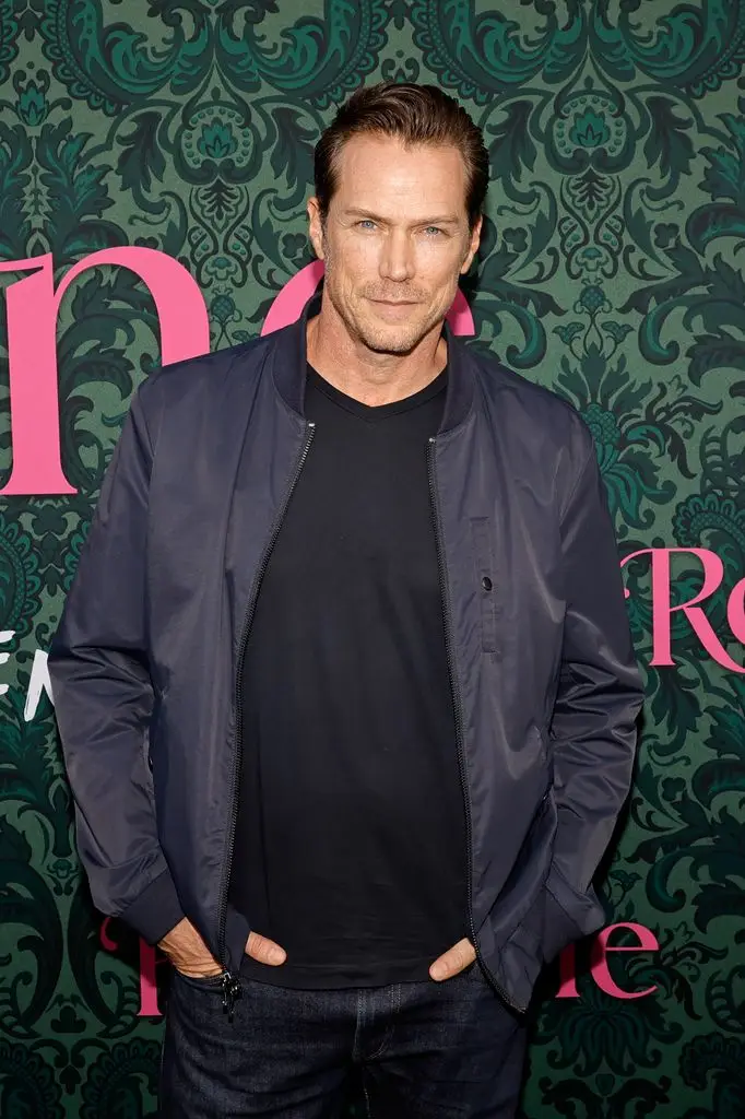 Jason Lewis red carpet