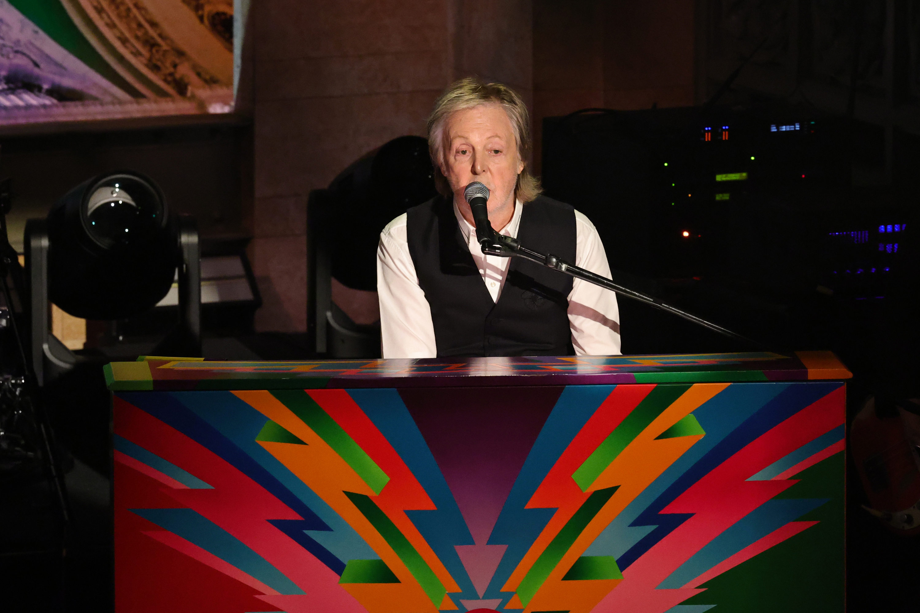 SNL50: THE ANNIVERSARY SPECIAL – Pictured: Paul McCartney performs a medley on February 16, 2025 – (Photo by: Theo Wargo/NBC via Getty Images) SNL50: The Anniversary Special – 2025 Season