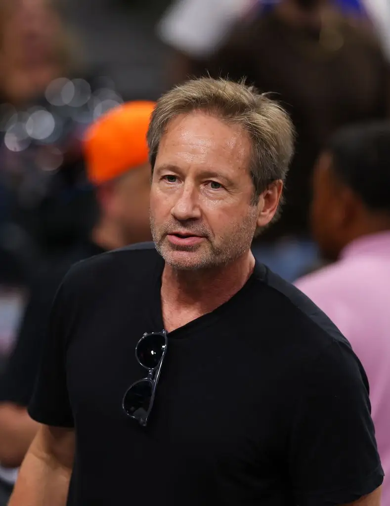 David Duchovny enjoys a discreet appearance