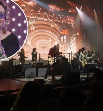 Black Crowes singer Chris Robinson booed after mocking Florida fans' 'USA' chant