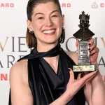 Rosamund Pike calls out audience member for texting during performance