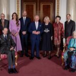 'Shadow king' Prince William worries his father 'refuses to give up the throne'