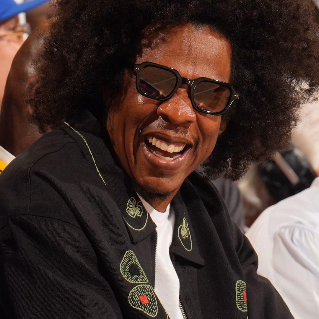 Jay-Z Shows Off Afro Hair Transformation at Knicks and Spurs Game 3