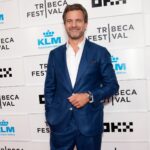 Links “Joshua Jackson held hands with model Olivia Burgess in New York”