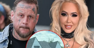 Movers Seen at Nashville Home Shared with Bunnie XO
