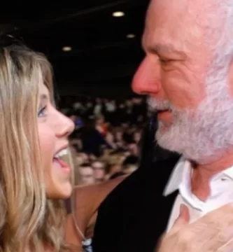 Jennifer Aniston pays tribute to 'Friends' director James Burrows