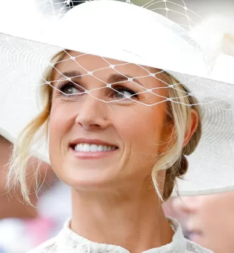 Peter Phillips' new spouse Harriet's £1.1k Intercourse and the Metropolis second at Royal Ascot all of us missed 3 Peter Phillips' new wife Harriet's £1.1k Sex and the City moment at Royal Ascot we all missed