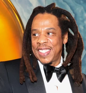 Considering combing your Locs? Read Jay-Z's 6-Day Cécred Plan First
