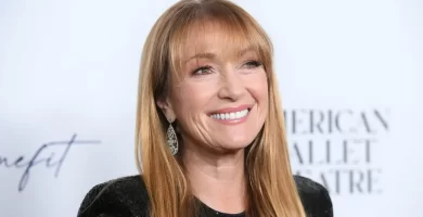 Jane Seymour, 75, admits she would 'find yourself in hospital' if she did this exercise 22 Jane Seymour, 75, admits she would 'end up in hospital' if she did this workout
