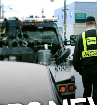CBS Information crew racially attacked by tow truck operators in Chicago, police say 1 CBS News crew racially attacked by tow truck operators in Chicago, police say