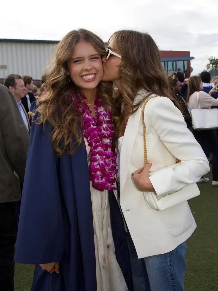 Jessica Alba pays touching tribute to daughter Honor on special occasion 1 Jessica with honor on her graduation day