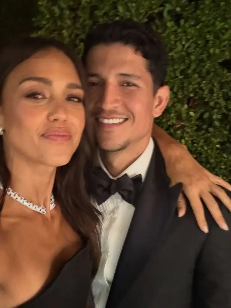 Jessica Alba pays touching tribute to daughter Honor on special occasion 3 Jessica Alba and Danny Ramirez pose for a selfie at the Baby2Baby 2025 gala, shared on Instagram