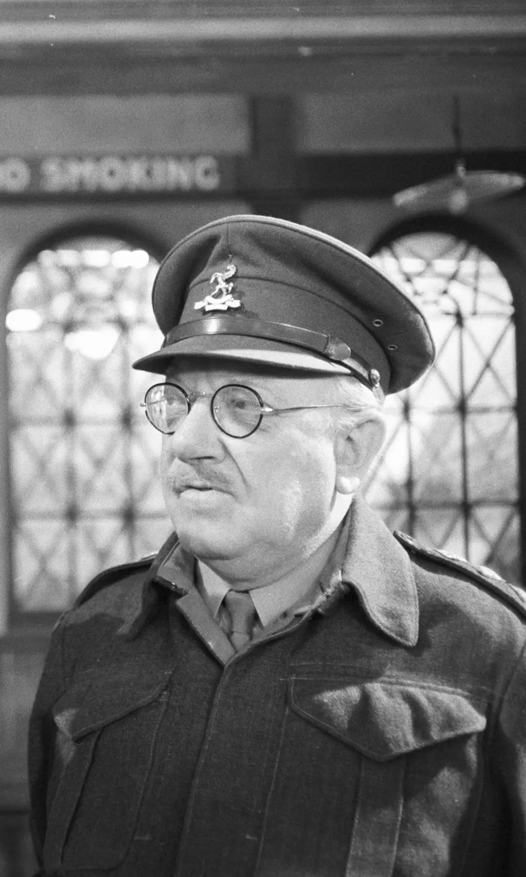 Black and white image of John Laurie and Arthur Lowe in Dad's Army