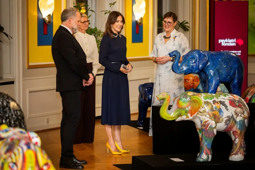 Peter Phillips' new spouse Harriet's £1.1k Intercourse and the Metropolis second at Royal Ascot all of us missed 5 Queen Mary views ceramic elephant display